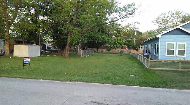 1st image of 504 Turney St
