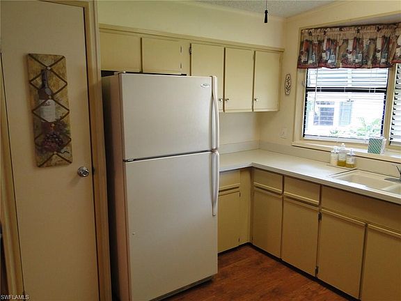 2nd image of 10086 Broken Woods Ct