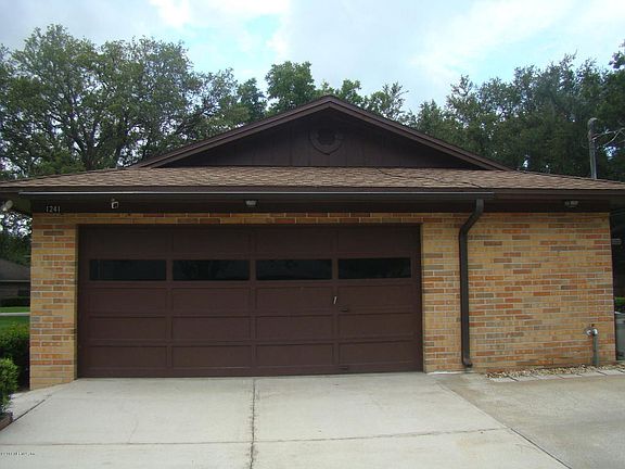3rd image of 1241 Lakewood Dr