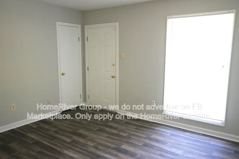 3 bed, 1.5 bath, 1228 sqft, $1,360 — Photo 2
