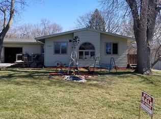 15243 Pinecrest Dr, Council Bluffs, IA 51503