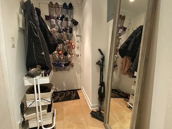 4th image of 211 Thompson St APT 5P