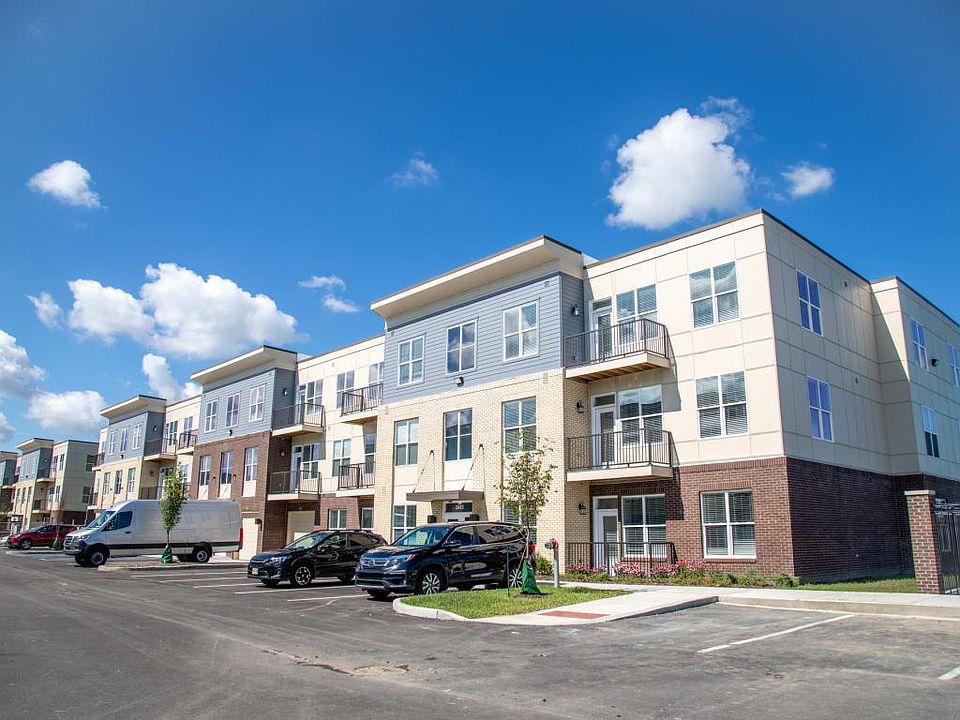 1st image of 3424 Apollo Ln #1304