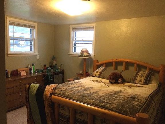 5th image of 1009 1/2 E Hancock St
