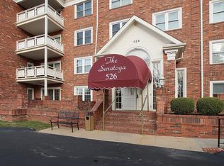 526 Sarah Ln APT 11, Saint Louis, MO 63141