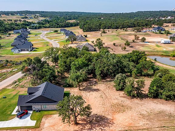 5th image of 10004 Valley Oak Ct