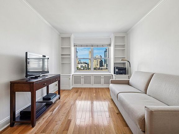 5th image of 440 E 79th St APT 17E