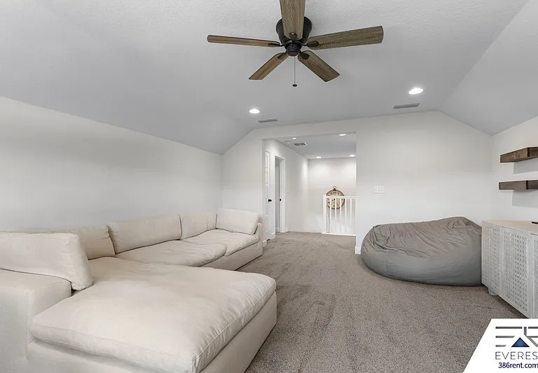 66 Los Lagos Blvd — Photo 23