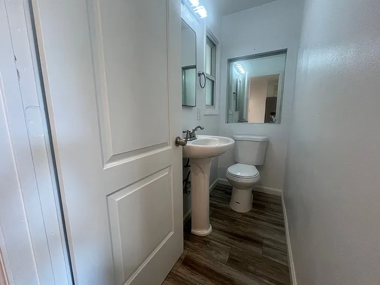 880 San Mateo Ct — Photo 5