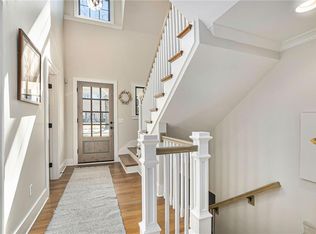 7420 Village Dr, Prairie Village, KS 66208