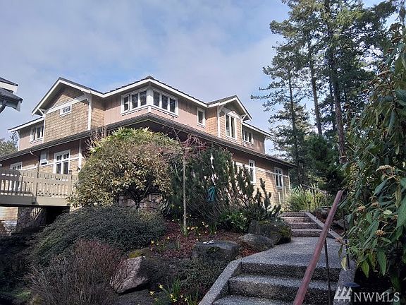 3rd image of 130 Gull Cove Ln