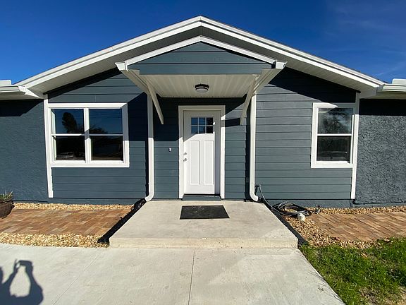 2nd image of 3913 Verona Cir