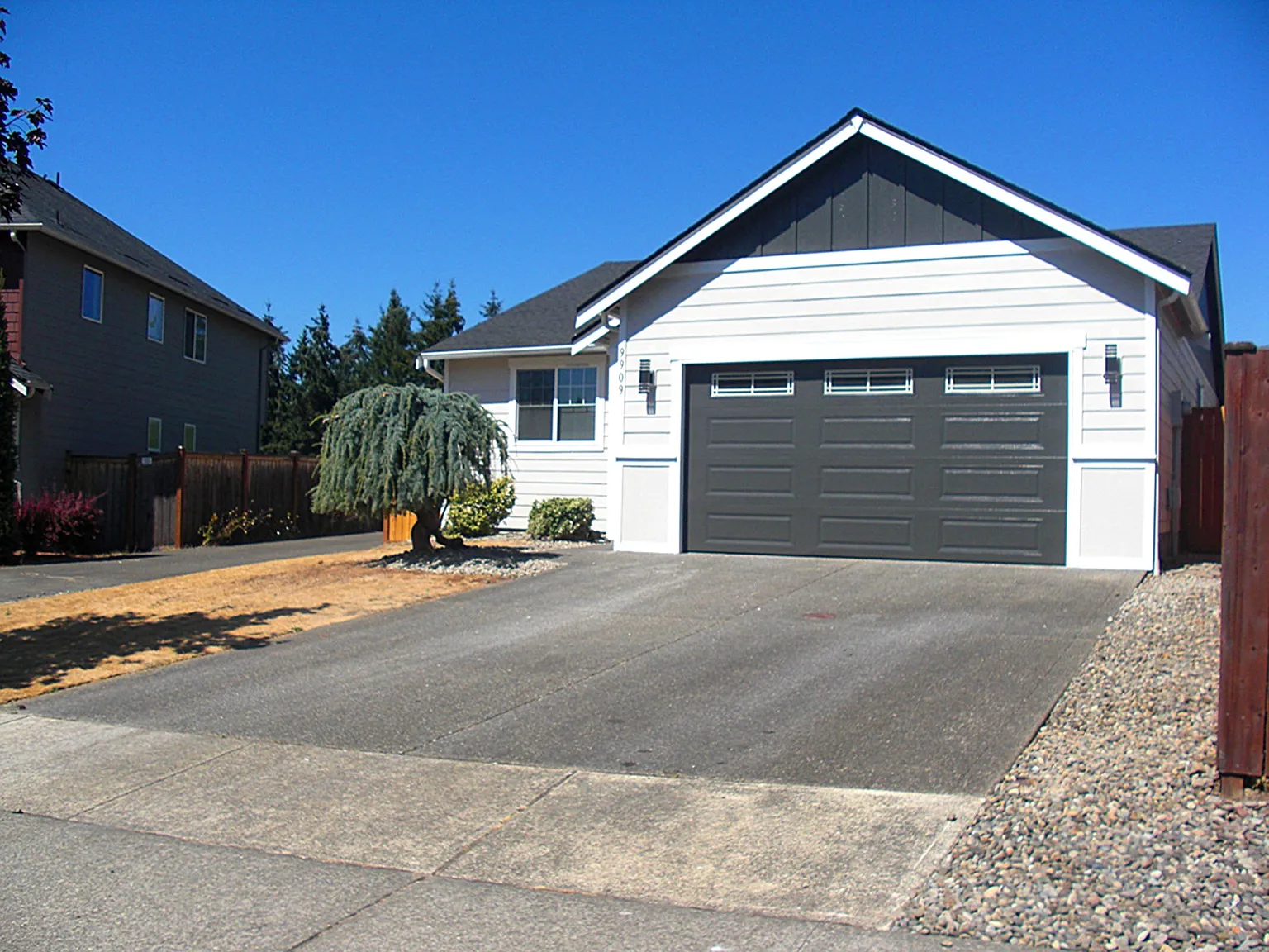 3 bed, 1152 sqft, $2,600 — Photo 3