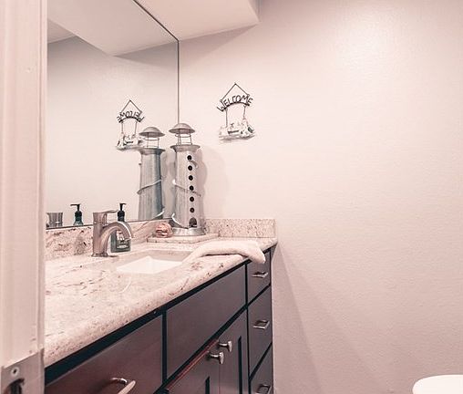 4th image of 19010 Archwood St Unit 2