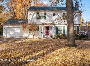 4021 Elm Ct, Midland, MI 48642
