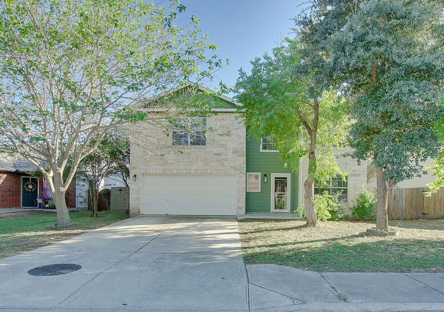 2005 Whistling Way Taylor, TX 76574 — Photo 2