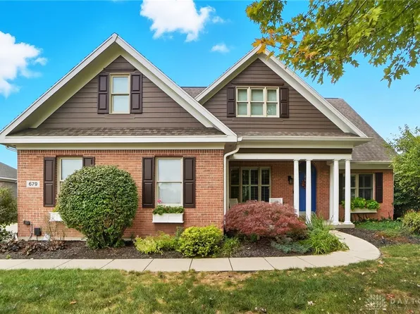 679 Greystone Dr, Dayton, OH 45434