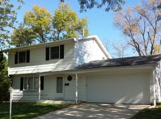 1180 Alpine Rd, Marion, IA 52302