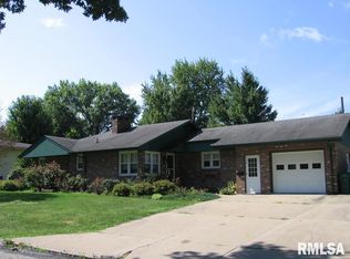 133 W Kurlene Dr, Macomb, IL 61455