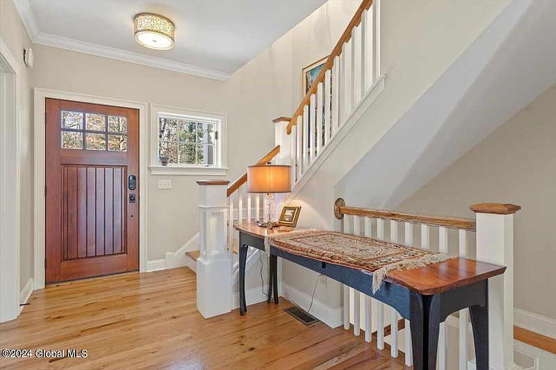 3rd image of 7 Summerfield Lane