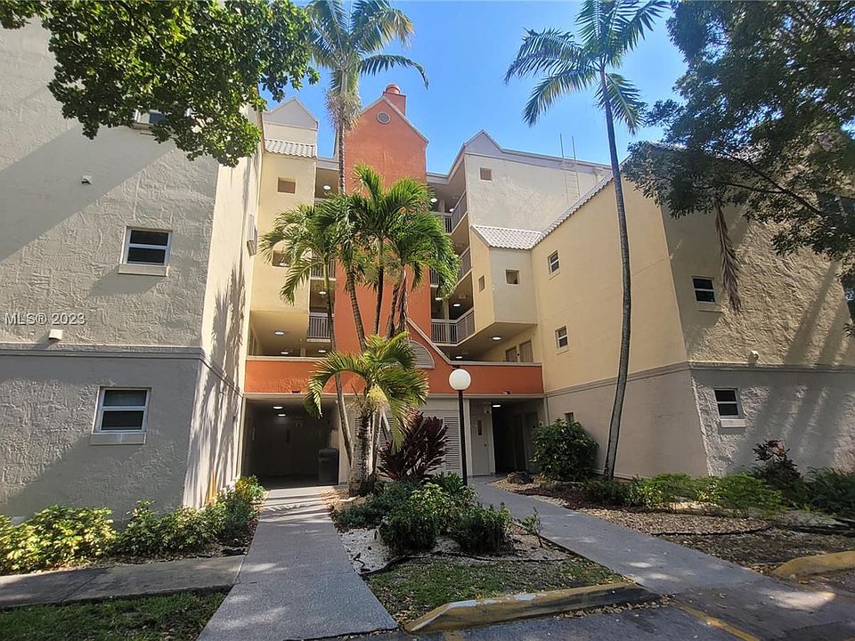 1st image of 8343 Lake Dr APT 208