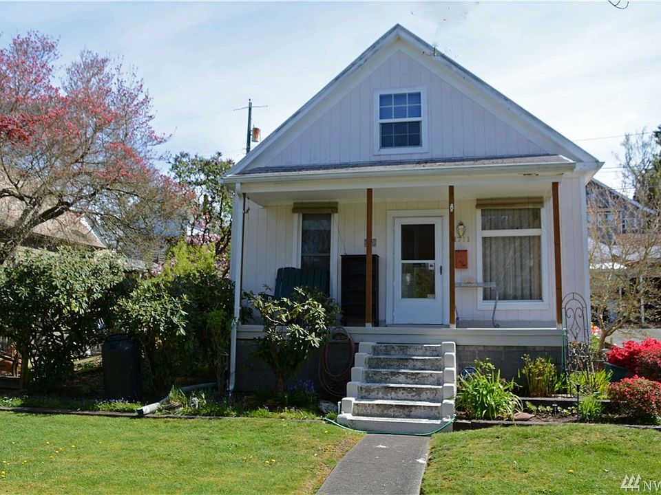 2nd image of 1711 N Fife St