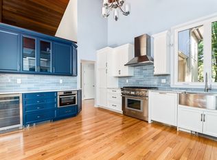 18 Wildwood Dr, Sherborn, MA 01770