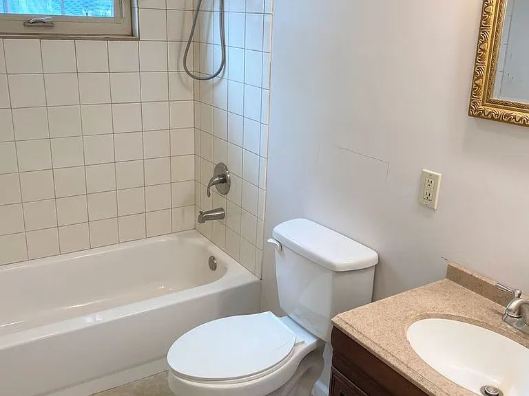 1410 N Forrest St — Photo 6