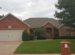 2925 Sterling Dr, Edmond, OK 73012