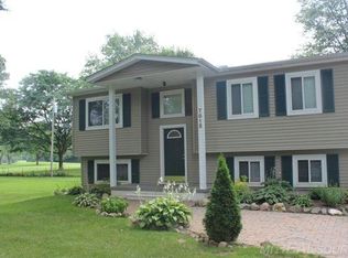 7815 Sunset St, West Bloomfield, MI 48323