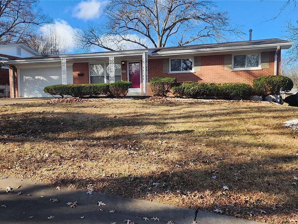 2445 Pinehurst Dr, Saint Louis, MO 63114 Zillow