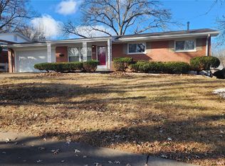 2445 Pinehurst Dr, Saint Louis, MO