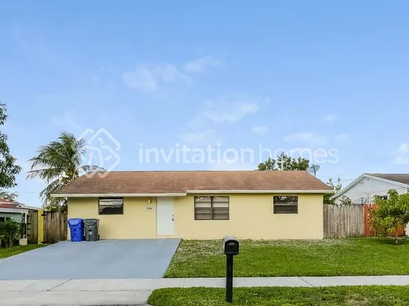 7441 Douglas St, Hollywood, FL 33024