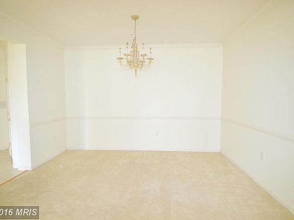 5th image of 2607 Clarion Ct APT 302