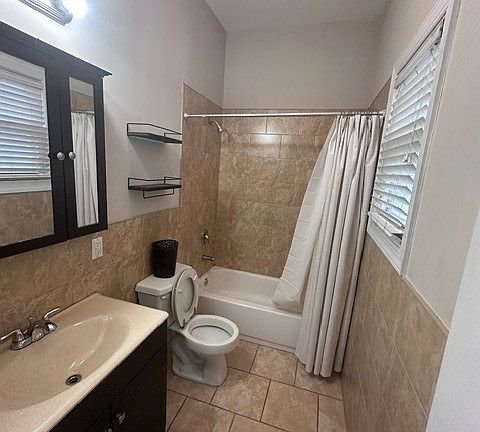 3rd image of 155 Polk St Floor 1