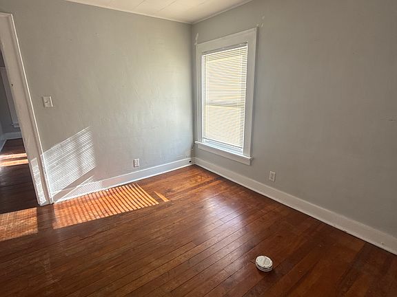 4th image of 1332 Eureka St