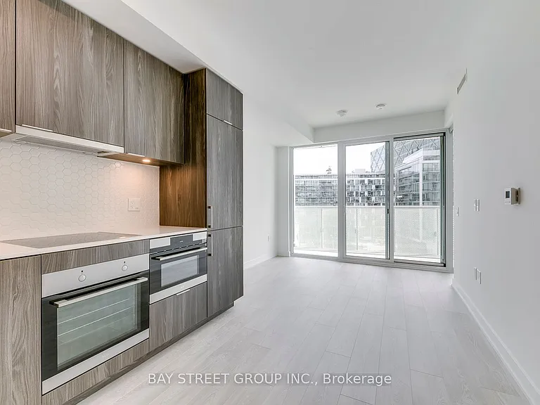 15 Queens Quay E #624 — Photo 11