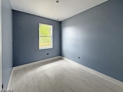 3 bed, 2.0 bath, 1100 sqft, $1,800 — Photo 4