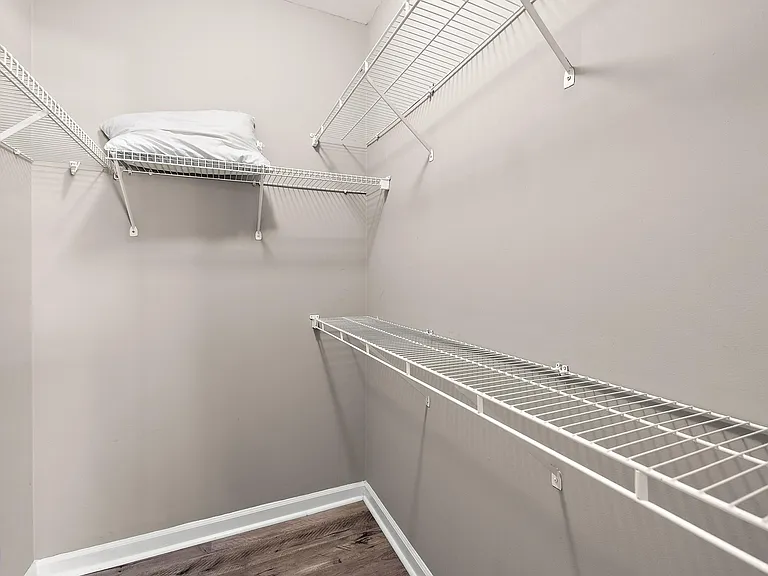 1600 Long Grove Dr #417 — Photo 10