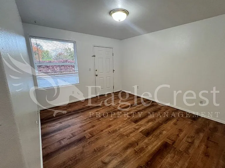 706 S College Ave — Photo 5
