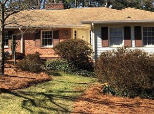 1817 Sussex Ln, Winston Salem, NC 27104