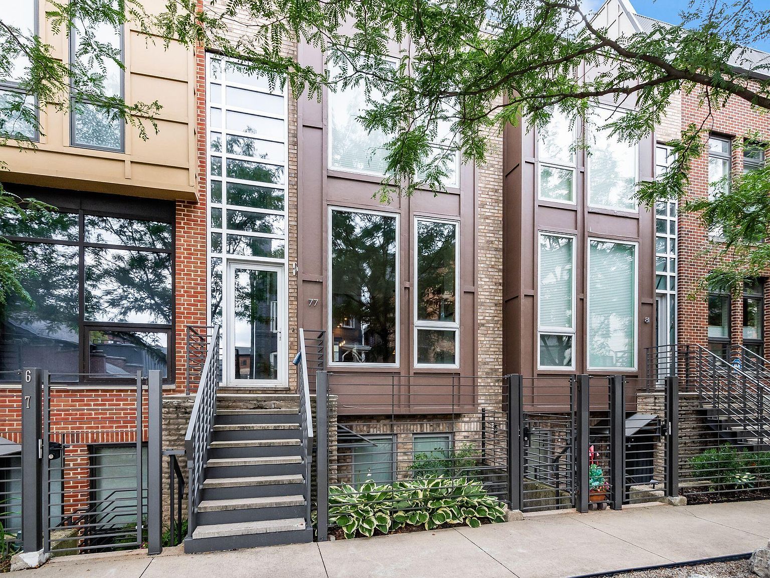Curated visual reference: Picture Idea: 77 N 5Th St Townhouse 21 Columbus Oh 43215