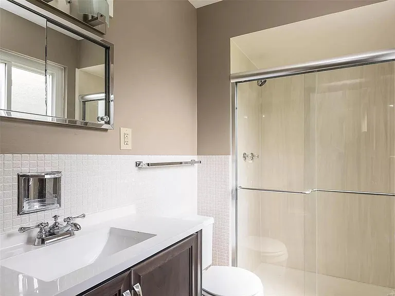 826 Judson Manor Dr — Photo 14