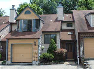 606 Daren Ln, Mine Hill, NJ 07803