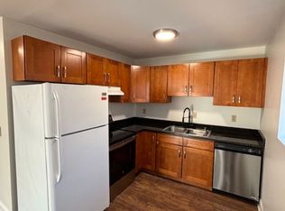 251 Green St #1D, Schenectady, NY 12305