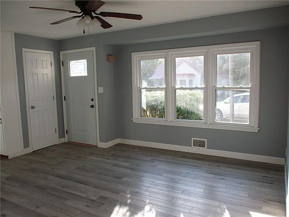 2nd image of 601 N Chestnut St