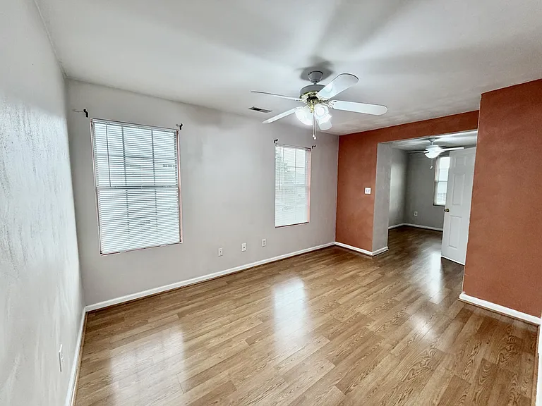 221 Dunn St — Photo 21