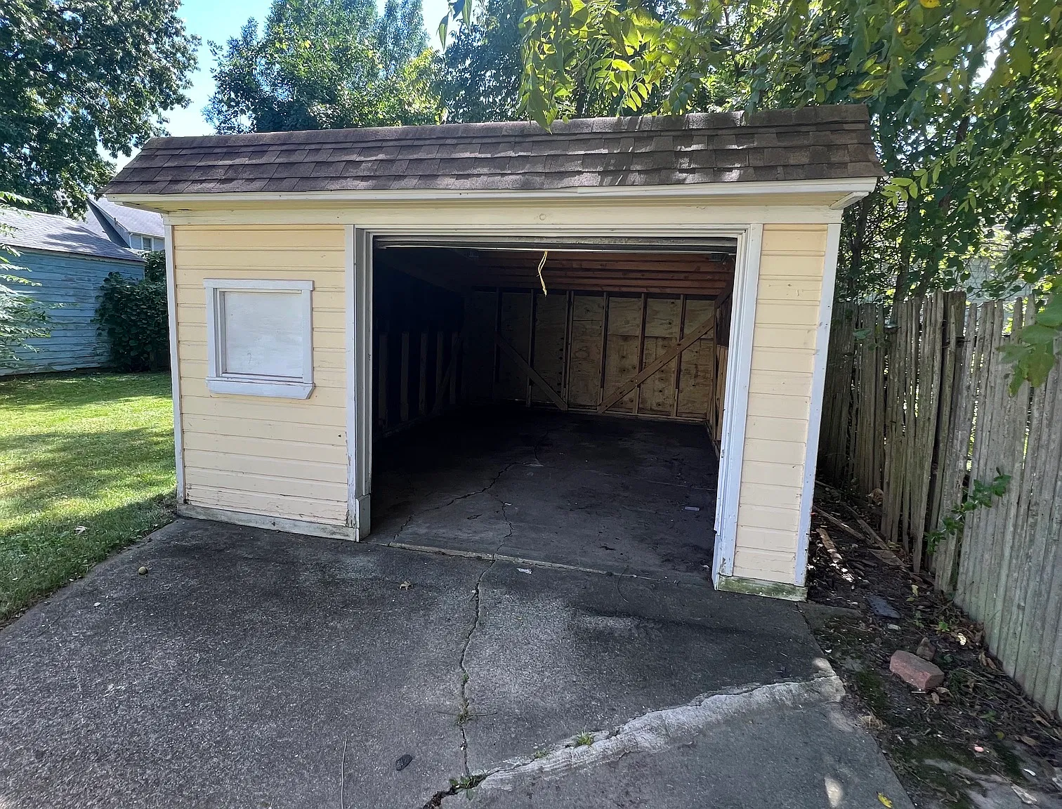3 bed, 1044 sqft, $1,500 — Photo 3