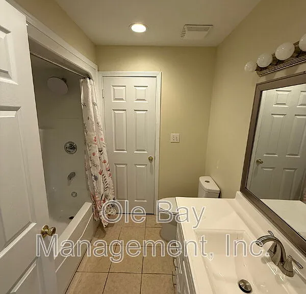5011 Highcrest Dr — Photo 8