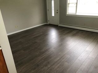 2189 Hoffmansville Rd, Frederick, PA 19435